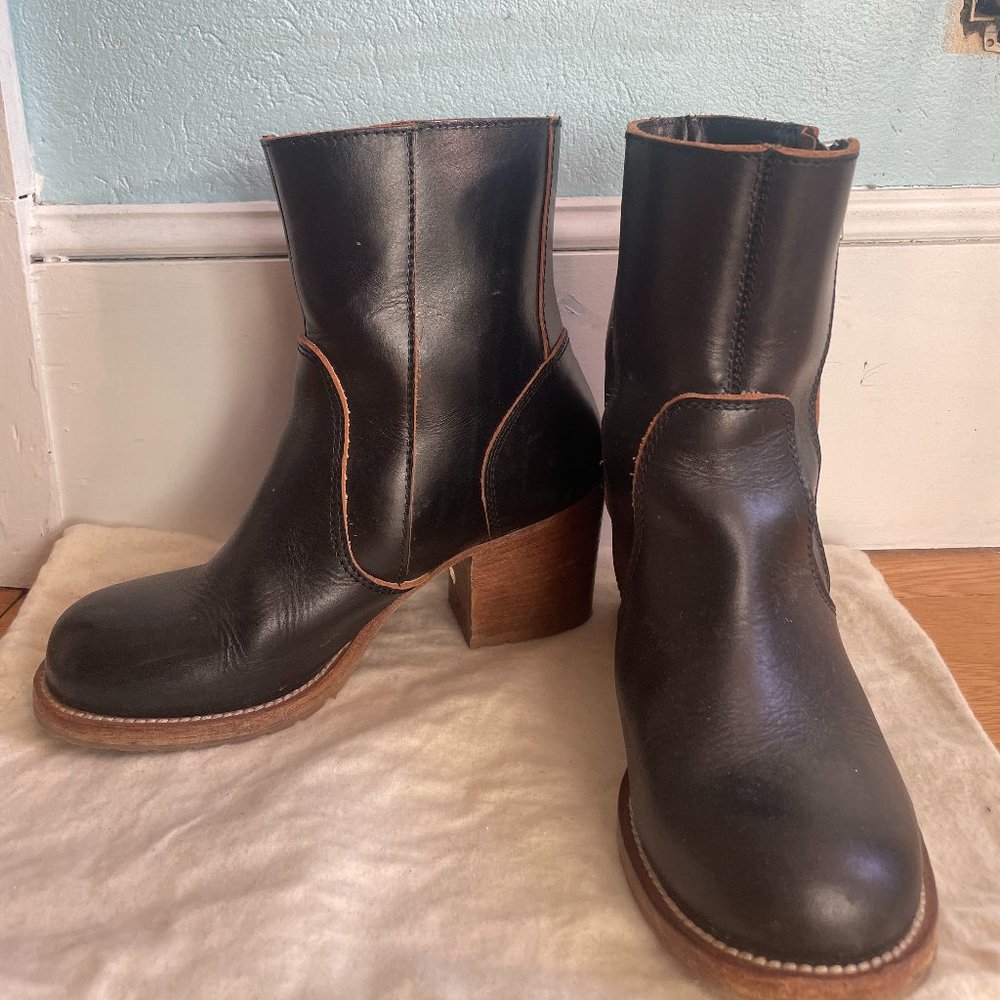 Swedish Hasbeens, heeled leather boots size 39 (runs large) - Picture 2 of 4